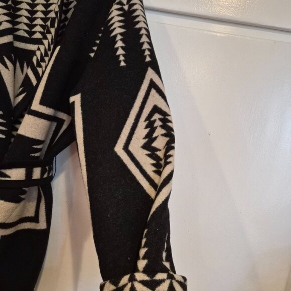 Pendleton Wool Wrap Jacket, Size Large Black and White - Picture 4 of 6